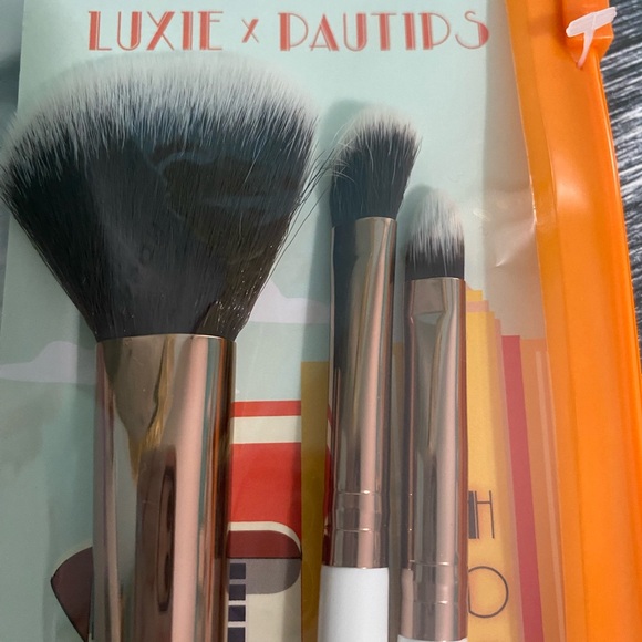 LUXIE Por La Noche Brush Set - Picture 3 of 3